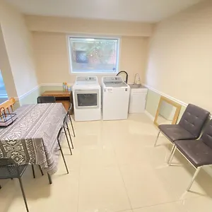 41 Huntsmill Blvd Homestay